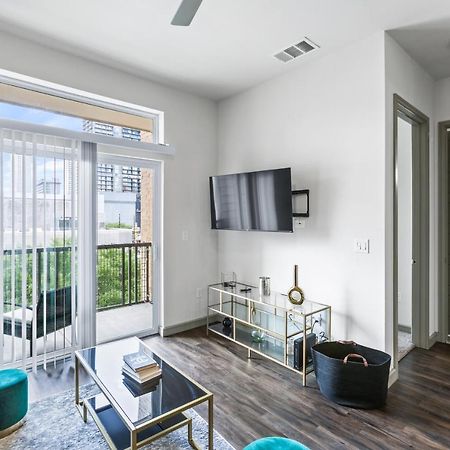 Luxury Apartment With King Bed And Pool And Free Parking 4 Houston Exterior photo