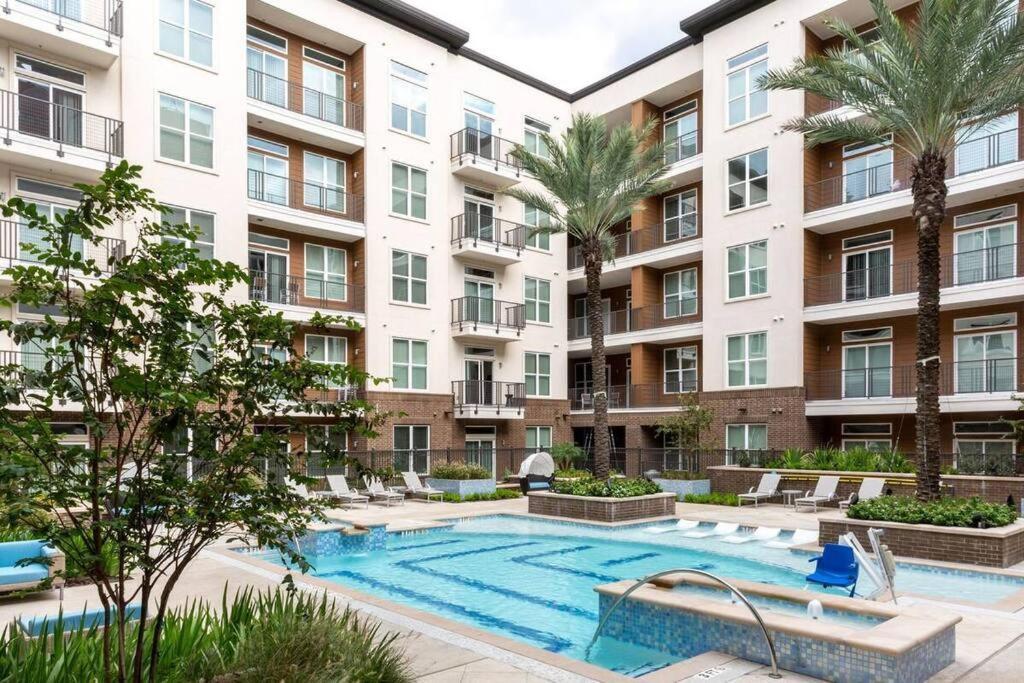 Luxury Apartment With King Bed And Pool And Free Parking 4 Houston Exterior photo