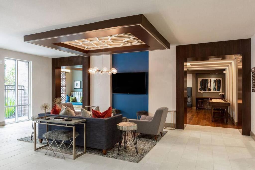 Luxury Apartment With King Bed And Pool And Free Parking 4 Houston Exterior photo