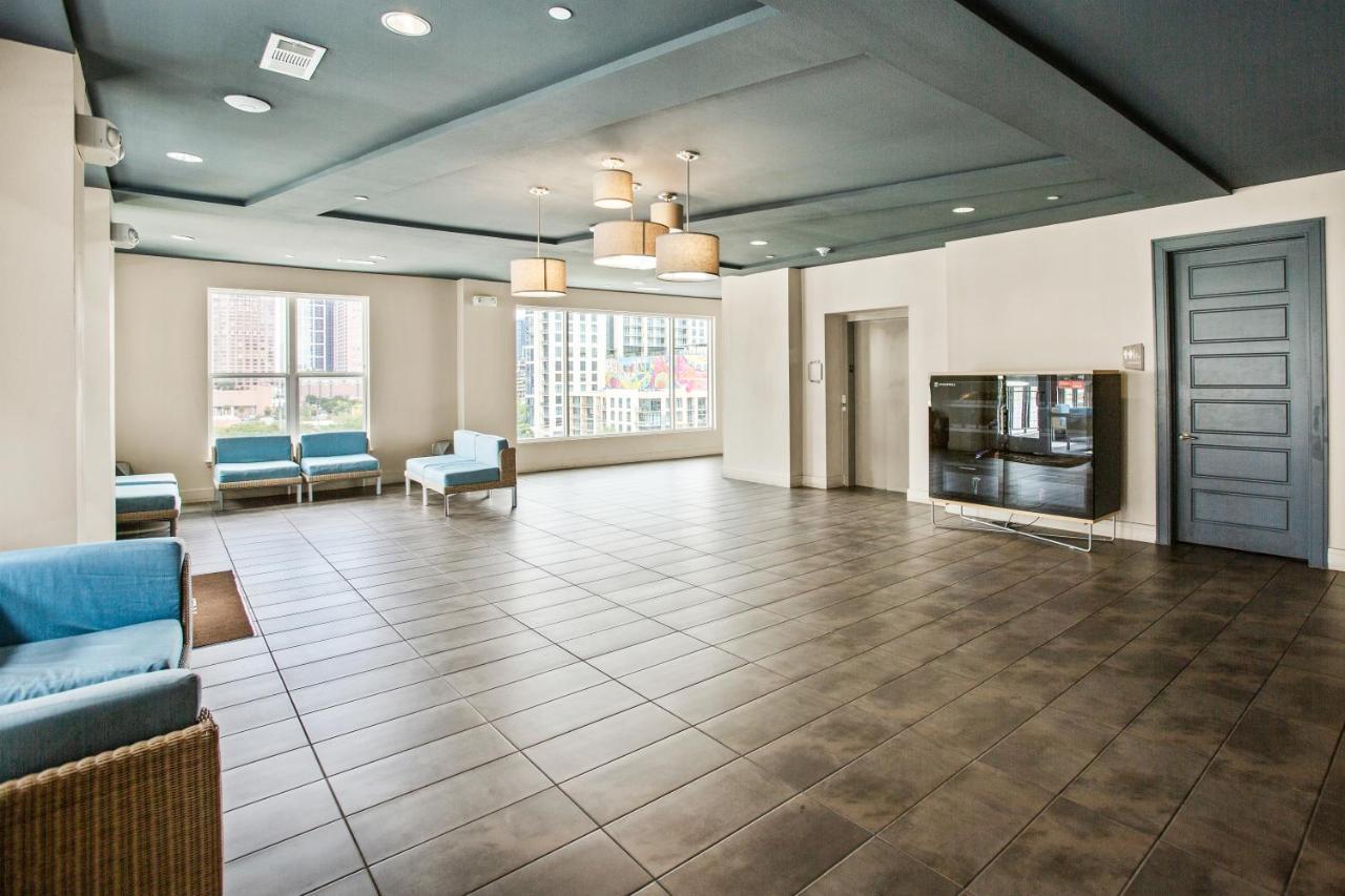Luxury Apartment With King Bed And Pool And Free Parking 4 Houston Exterior photo